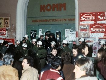 Foto von der KOMM-Massenverhaftung am 5.3.1981