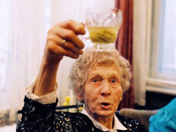 Copyright: Ingeborg Ullrich Szenenbild aus BERLIN – ECKE BUNDESPLATZ: SCHÖN IST DIE JUGEND