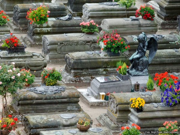Unendlich still ... - Stadt Nürnberg Gräber auf dem St. Johannisfriedhof in Nürnberg