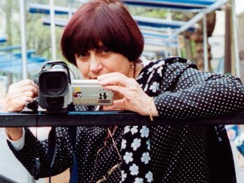 Copyright: Filmverleih Foto von Agnès Varda aus ihrem Film DIE SAMMLER UND DIE SAMMLERIN