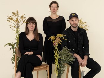 Trio Vier schönes Foto mit Pflanzen