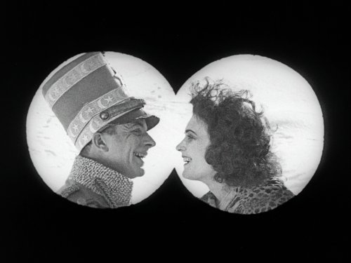 Szenenbild aus DIE BERGKATZE