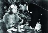 Szenenbild aus THE BRIDE WORE RED