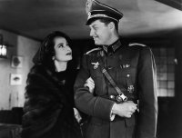 Szenenbild aus FIRST COMES COURAGE