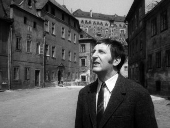 Copyright: Národní filmový archiv Szenenbild aus EIN FALL FÜR EINEN HENKERSLEHRLING