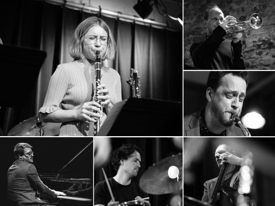 Collage von sechs Musiker*innen, im Zentrum blone Frau mit Brille an der Klarinette