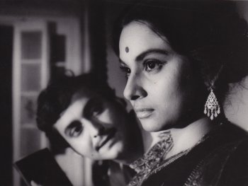 Copyright: RDB ENTERTAINMENTS, Quelle Arsenal – Institut für Film und Videokunst e.V. Szenenbild aus CHARULATA – DIE EINSAME FRAU