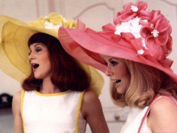 Copyright: 1996-CINE TAMARIS Szenenbild aus DIE MÄDCHEN VON ROCHEFORT