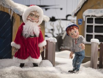 Copyright: 24 Bilder Szenenbild aus dem Film Als der Weihnachtsmann vom Himmel fiel