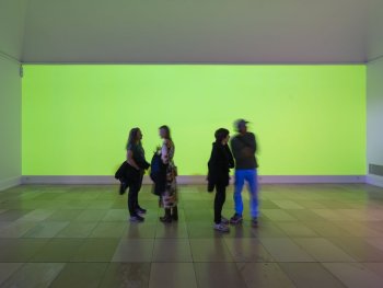 Copyright: Zora Kreuzer, Pink Champagne, 2023 Farbraum von Zora Kreuzer in der Kunsthalle Nürnberg