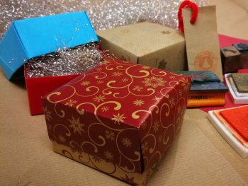 Kleine Päckchen aus Papier