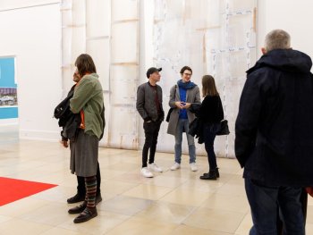 Foto: (c) Daniela Friebel
Fotos der Rückseiten von zwei verpackten großformatigen Gemälden