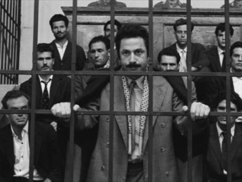 Copyright: Filmverleih Szenenbild aus dem Film WER ERSCHOSS SALVATORE G.?