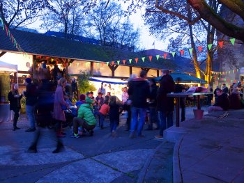 Foto vom Winterkiosk im Kulturgarten (vor dem Umbau des Künstlerhauses)