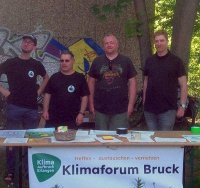 Mitglieder des Klimaforum am Stand des Klimaforums