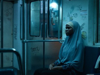 Copyright: Rapid Eye Movies Szenenbild aus dem Film AISHA CAN‘T FLY AWAY