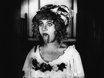 Copyright: Filmverleih Szenenbild aus dem Film DIE PUPPE