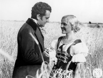 Copyright: Filmarchiv Austria Szenenbild aus dem Film LEISE FLEHEN MEINE LIEDER