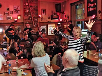 Copyright: Arne Birkenstock, Jan Tengeler Szenenbild aus dem Film SOUND OF HEIMAT – DEUTSCHLAND SINGT