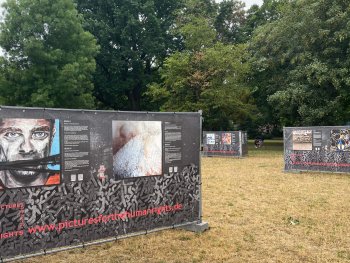 Foto: Menschenrechtsbüro Stadt Nürnberg
Openair-Ausstellung "Pictures for the Human Rights" im Stadtpark