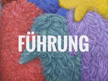 Mehrere bunte, wuschelige Figuren mit dem Schriftzug 'FÜHRUNG' in weißer Großschrift darüber.