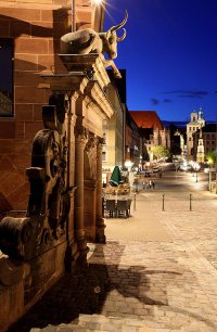 DIE ALTSTADT IM ABENDLICHT - Oktober 2026