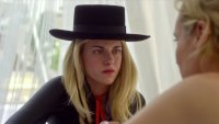 Szenenbild aus dem Film ZU SCHÖN, UM WAHR ZU SEIN – DIE JT LEROY-STORY