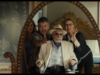 Szenenbild aus dem Film "Yan Yana - Seite an Seite"