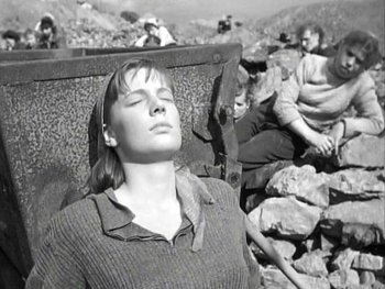 Copyright: DEFA-Stiftung; Herbert Kroiss
Szenenbild aus dem Film SONNENSUCHER