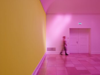 Copyright: Zora Kreuzer, Pink Champagne, 2023 Lichtraum von Zora Kreuzer in Gelb und Pink