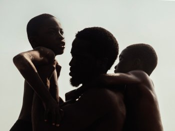 Copyright: mubi
Szenenbild aus dem Film MY FATHER’S SHADOW