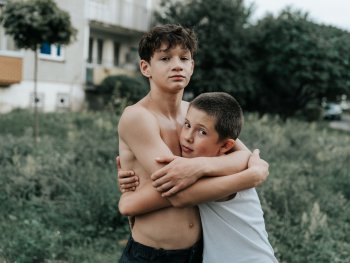 Szenenbild aus dem Film BRUDER