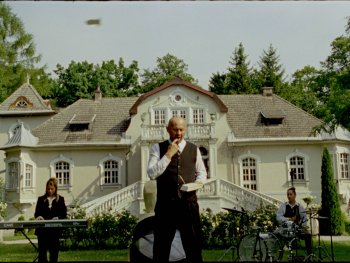 Szenenbild aus dem Film EIN MANN FÜR ALLES