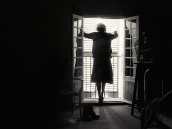 Copyright: Deutsche Kinemathek Szenenbild aus dem Film DER MANN AUS LONDON