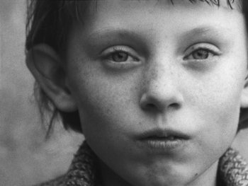 Copyright: Deutsche Kinemathek
Szenenbild aus dem Film SATANSTANGO