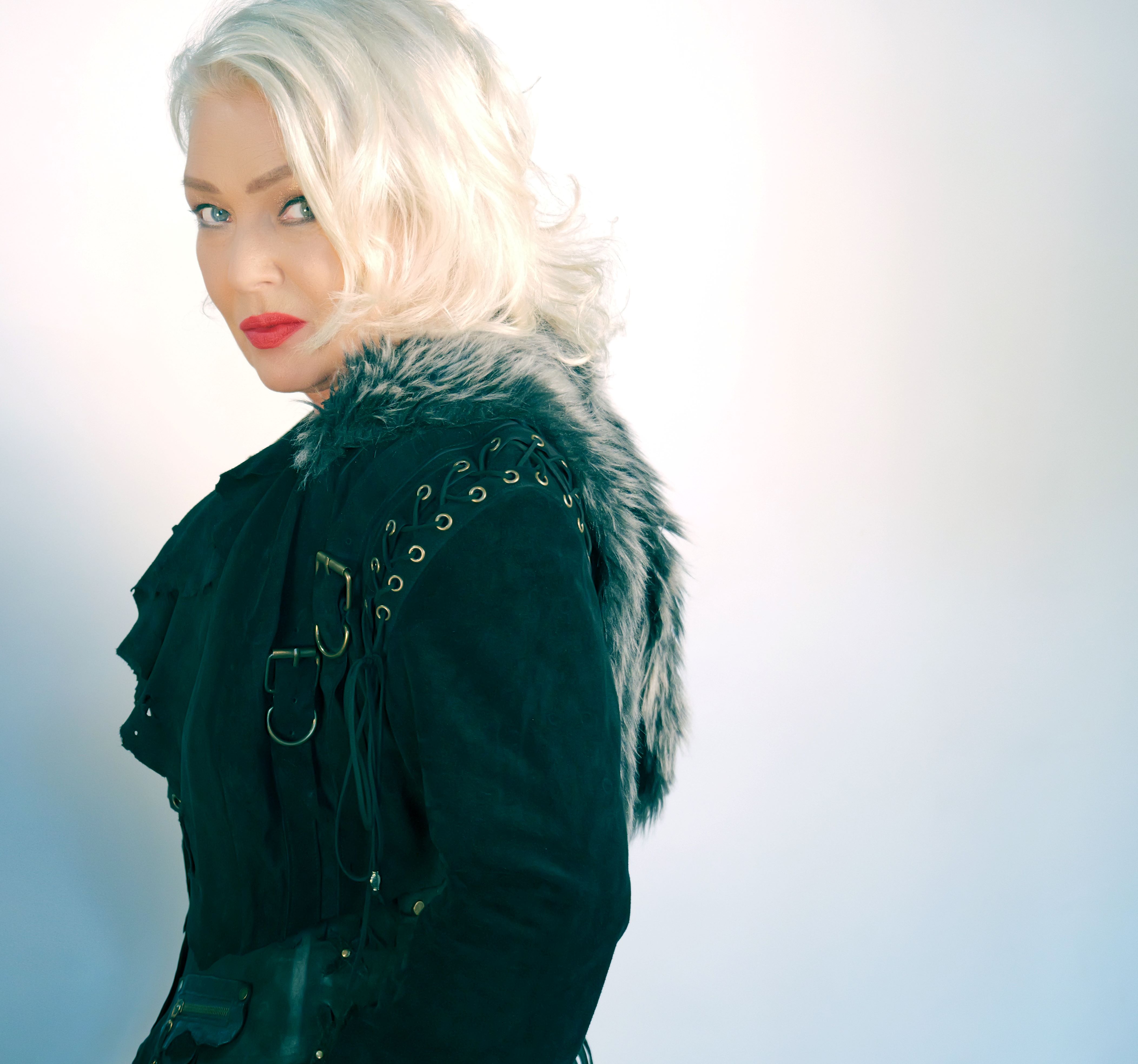 Kim Wilde in Schwarzen Klamotten