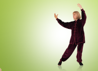 Frau macht Qigong
