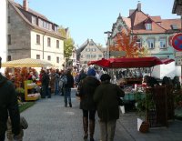 Zirndorfer Herbstmarkt für die ganze Familie mit verkaufsoffenem Sonntag am 18. Oktober 2026