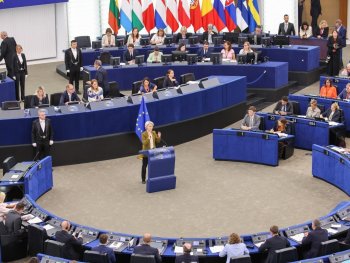 Copyright: Europäische Union 2025 Das Bild zeigt Ursula von der Leyen bei der Rede zur Lage der Europäischen Union 2025 im Plenarsaal des Europäischen Parlaments in Straßburg.