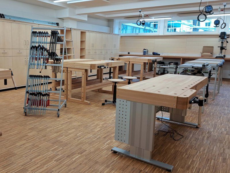 Reparatur-Workshop für Ihren Holzstuhl