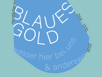 Ausstellungsplakat: Wassertropfen, in dem der Text "Blaues Gold. Wasser hier bei uns und anderswo" steht