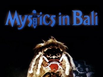 Copyright: Filmverleih
Filmplakat „Mystics in Bali“ mit dem Kopf einer Frau über hängenden Innereien vor einer fellartigen Kreatur mit Fangzähnen.
