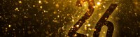 Goldene, glitzernde Lichtpartikel auf dunklem Hintergrund mit der groß gestalteten Zahl „26“, die an eine Jahreszahl zum Jahreswechsel erinnert.