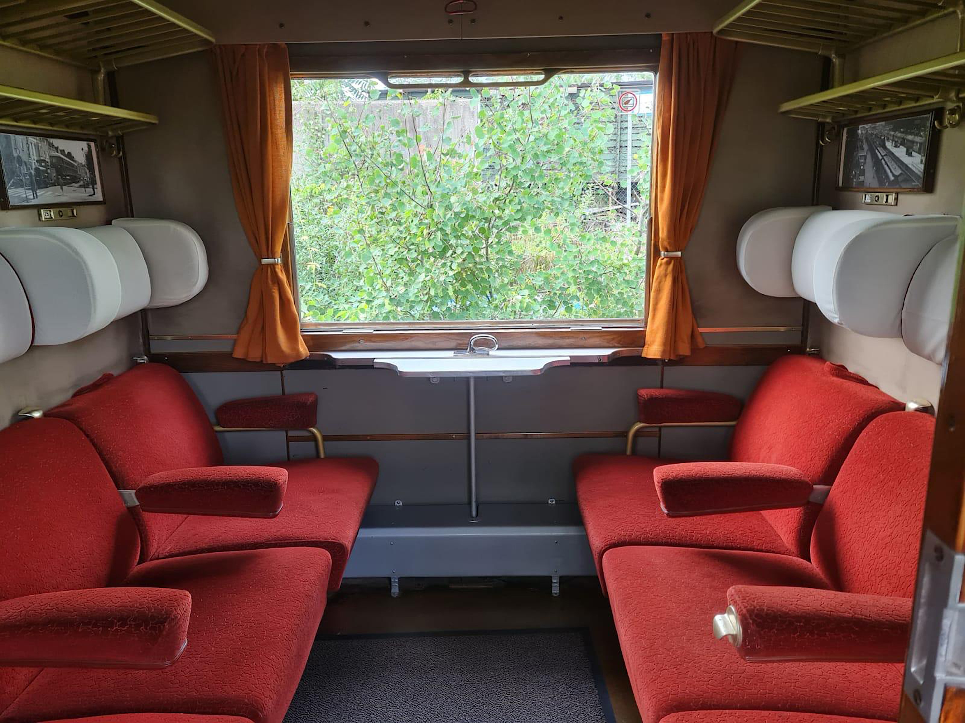 1.-Klasse-Abteil der Fränkischen Museums-Eisenbahn e.V. Nürnberg