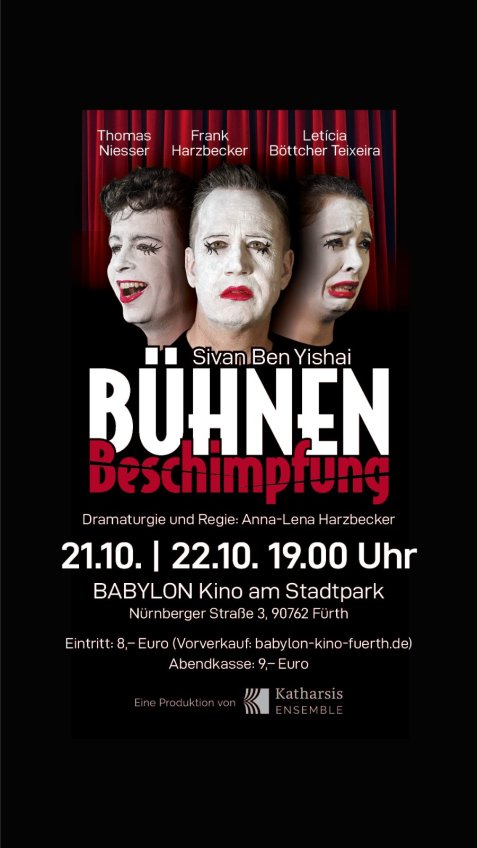 Drei Personen mit weiß geschminkten Gesichtern und schwarzem Theater-Make-up vor rotem Bühnenvorhang, von links nach rechts mit den Namen Thomas Niesser, Frank Harzbecker und Leticia Böttcher Teixeira.